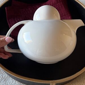 Art Deco white Teapot design by Ambrogio Rossari for Scherzer Bavaria, 1980's